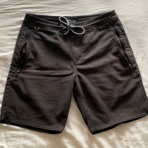 Roark Layover Shorts 19”
